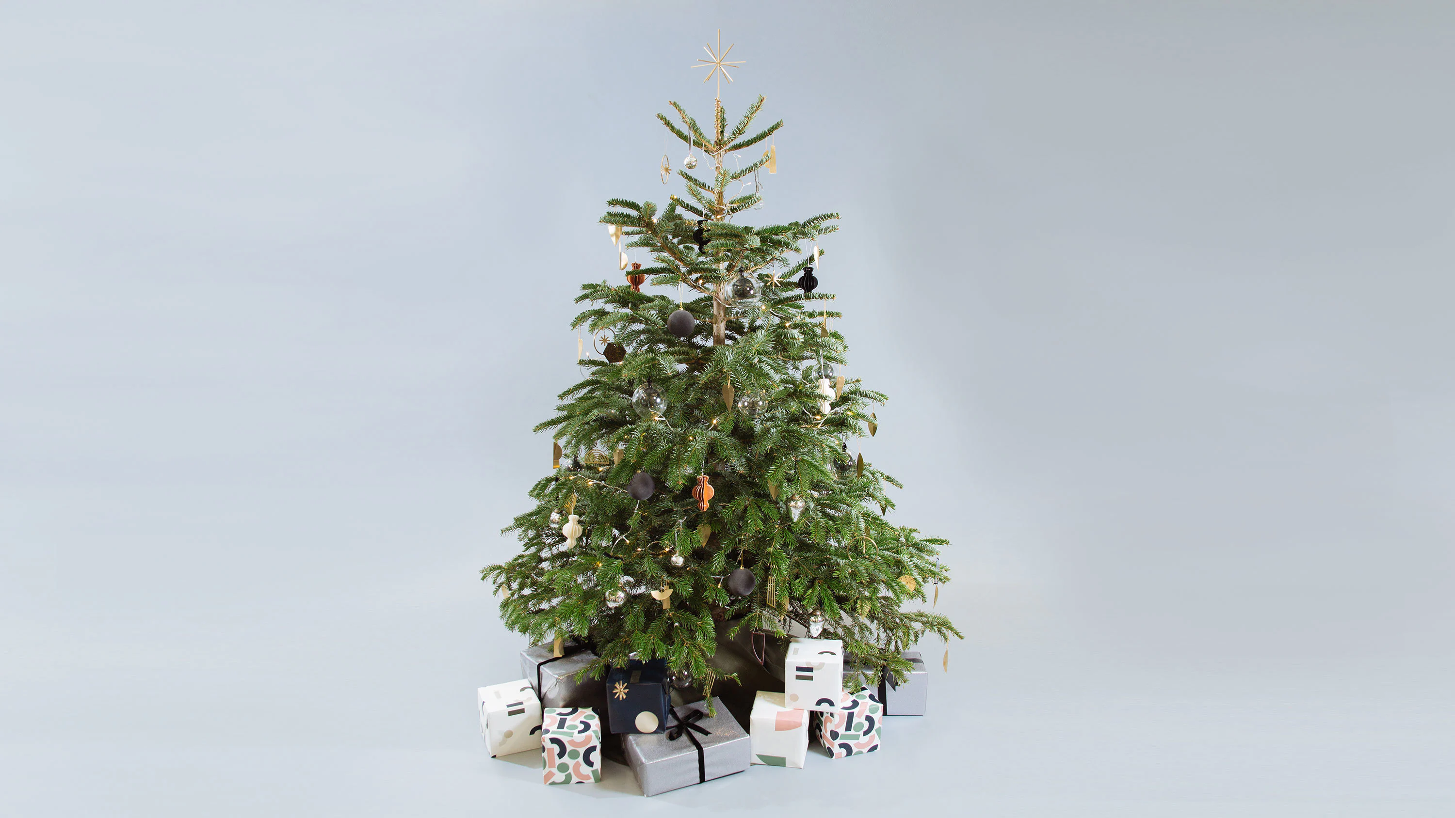 How to decorate your Christmas tree with Trouva