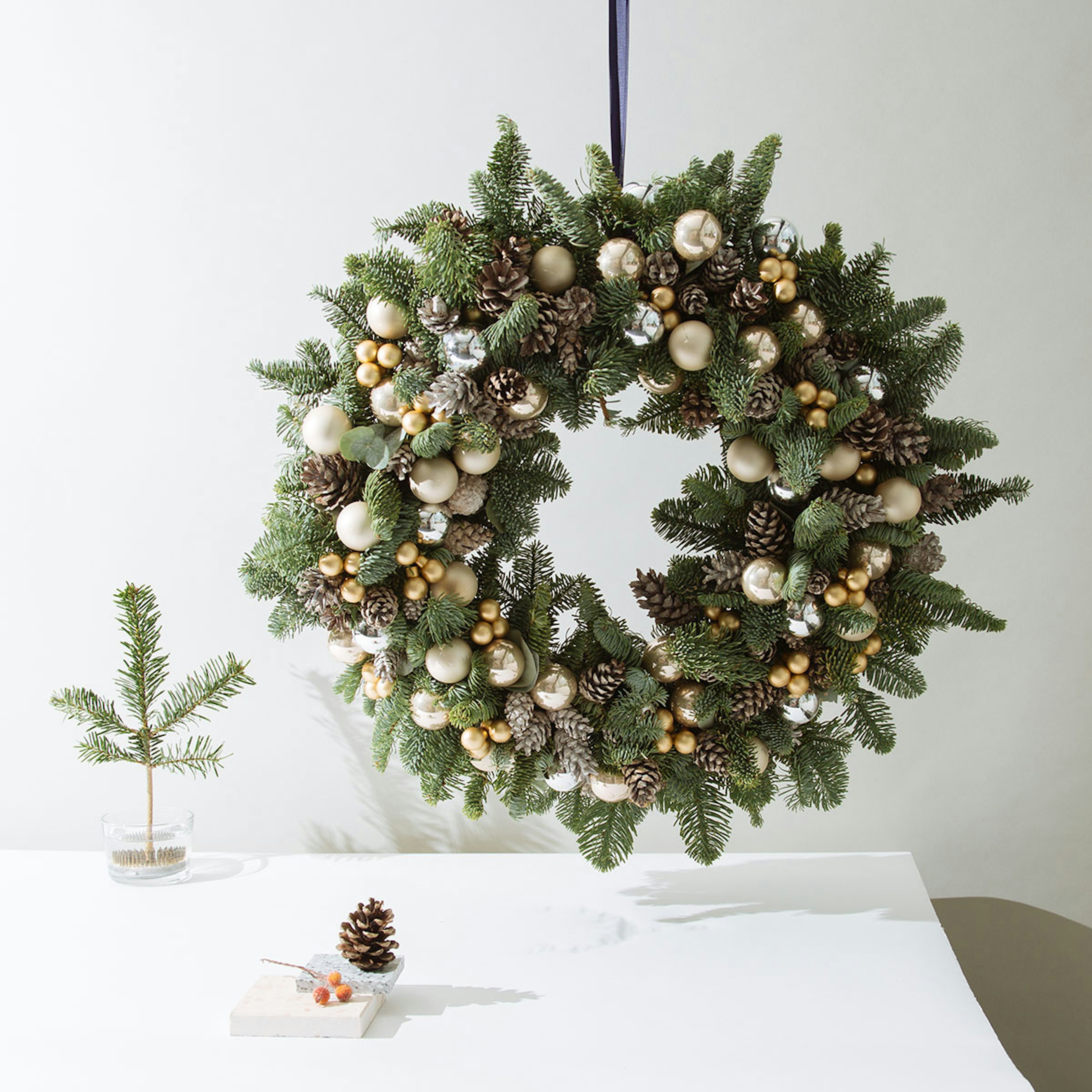 Luxury bauble wreath original