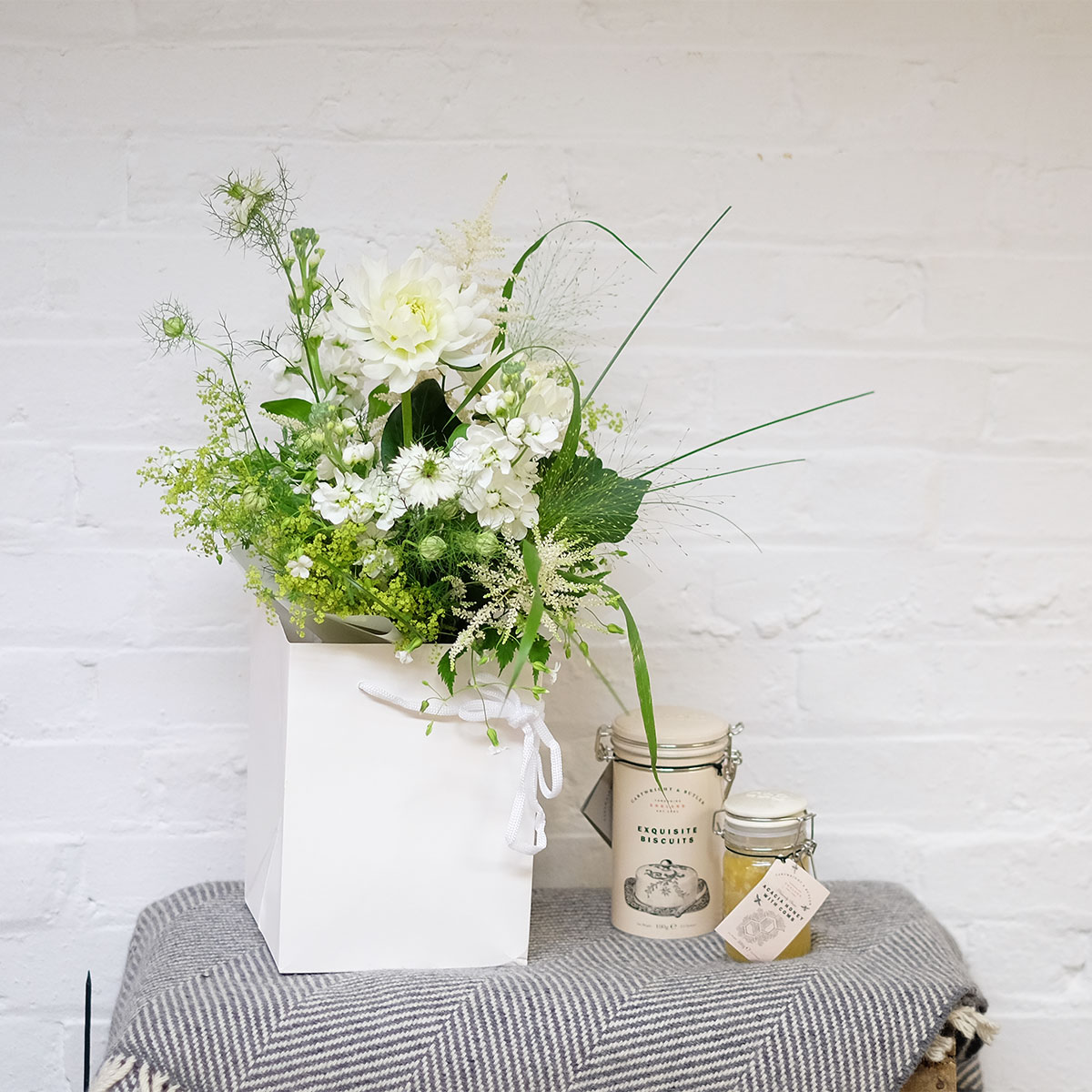 Blanca original by Orchidya — flowers available for delivery from Floom