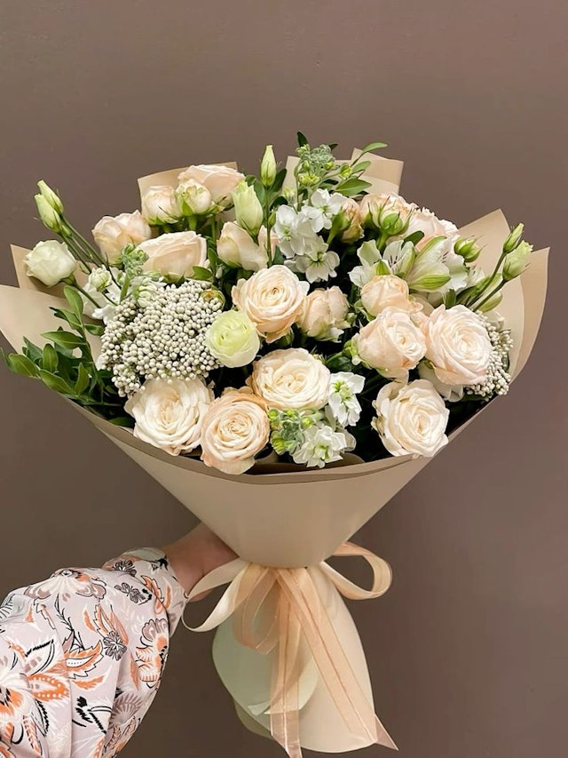 Cream Roses Bouquet
