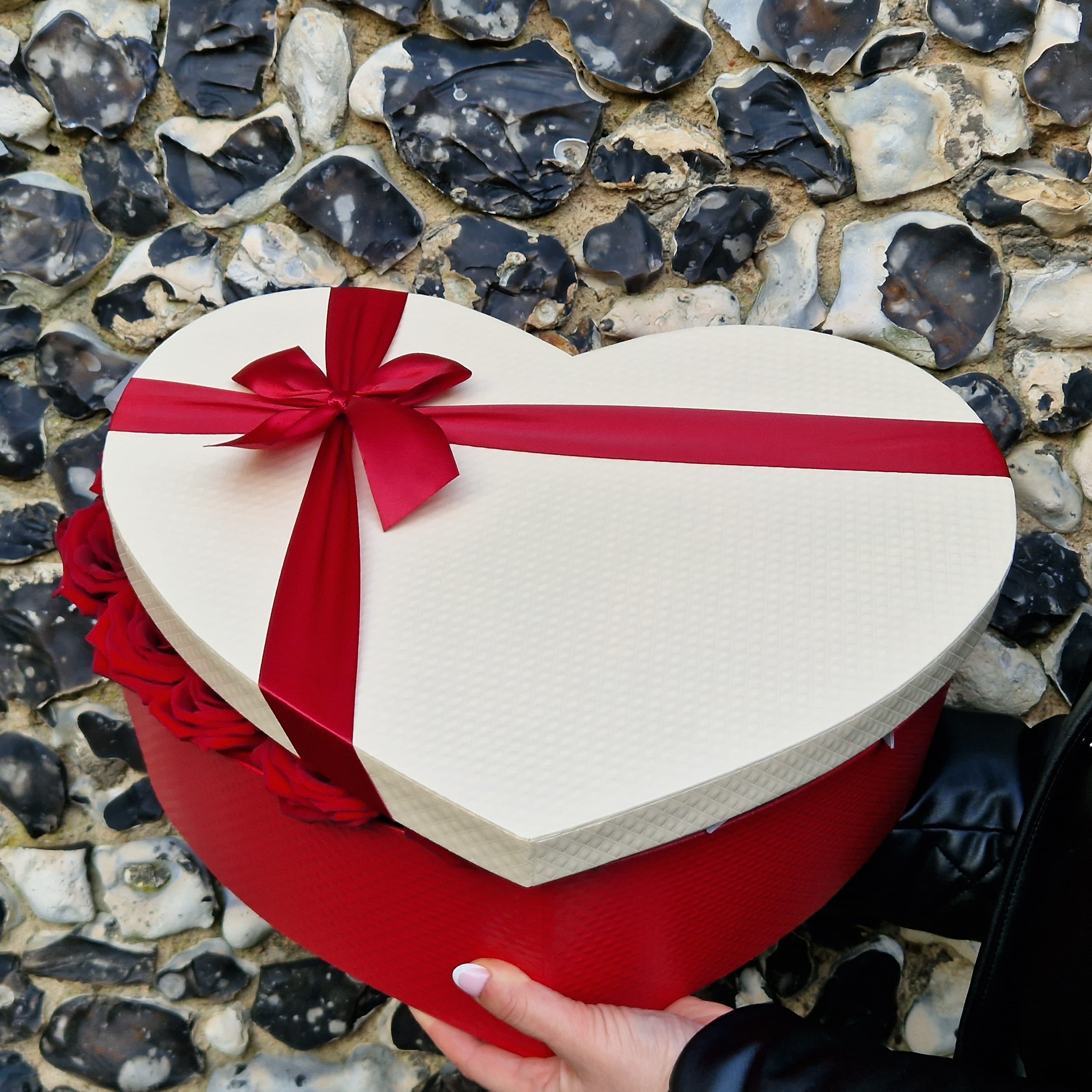 Roses Heart With Choc