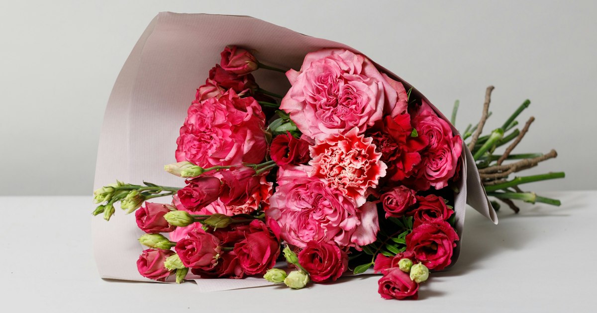 Cola Floom Pretty in pink - Floom Collection | Flowers | Floom