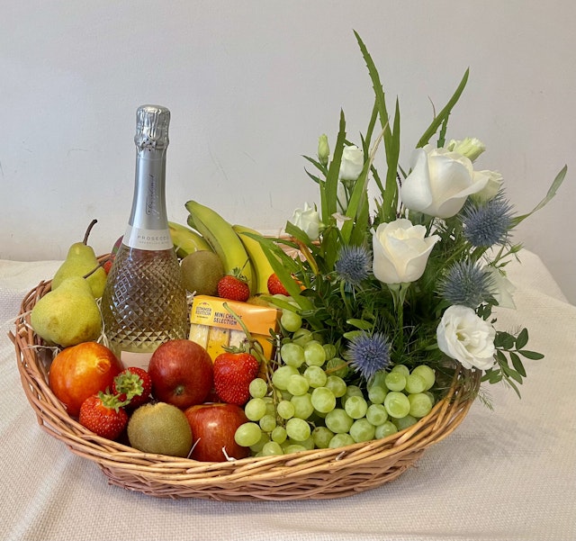x Relax Hamper