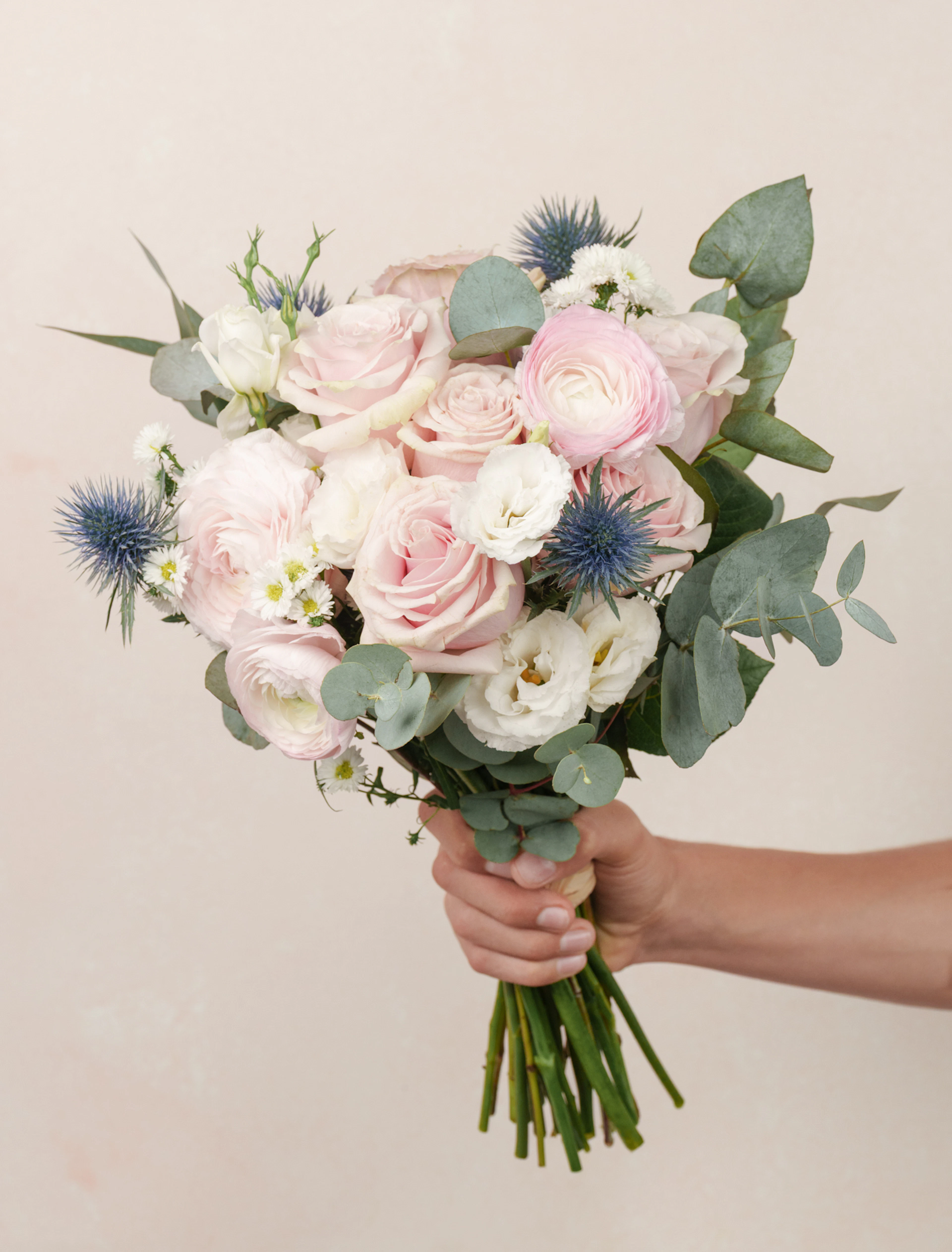 Ella by Ode a La ROSE- Chicago — flowers available for delivery from Floom
