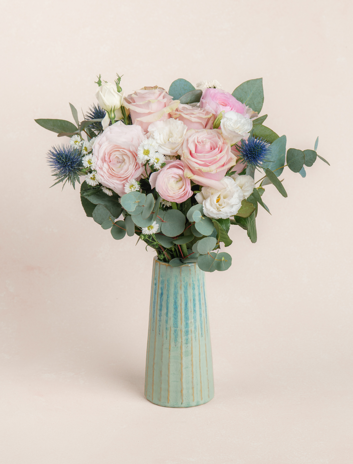 Ella by Ode a La ROSE- Chicago  — flowers available for delivery from Floom