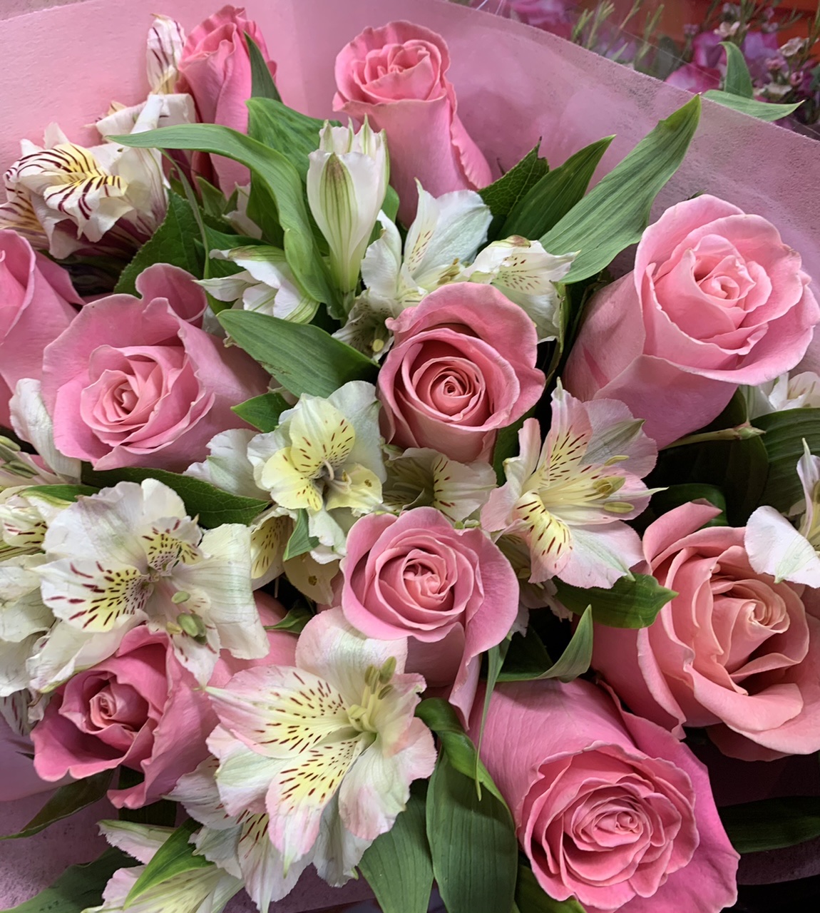 Roses & Alstroemeria