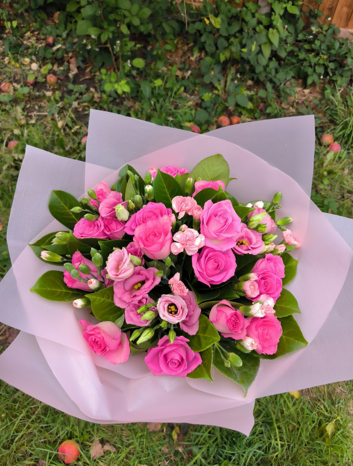 Pink roses & lisianth