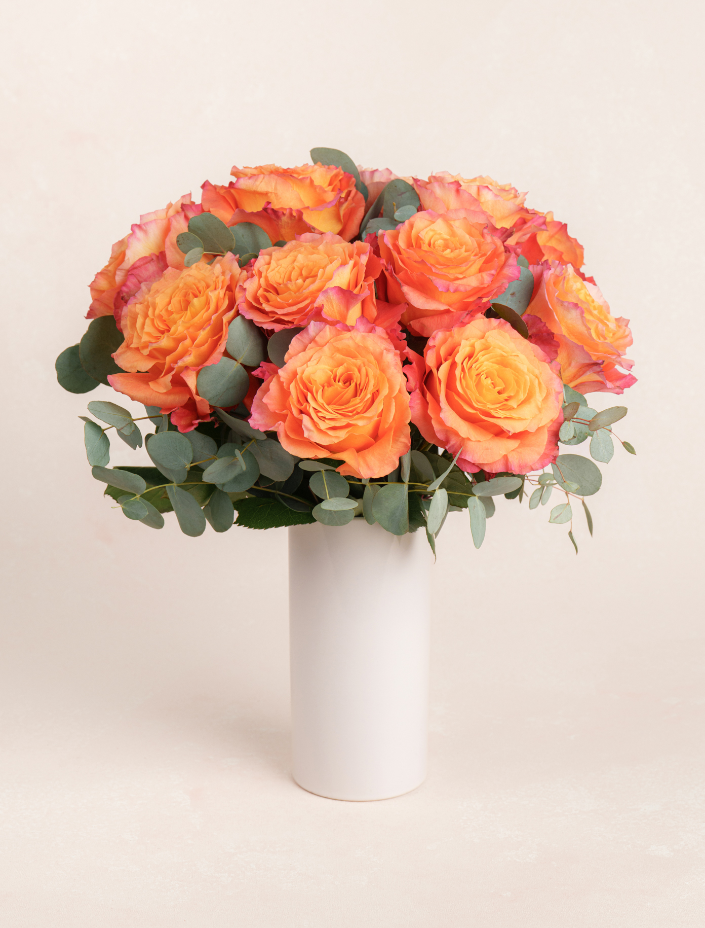 Soleil by Ode a La ROSE- Chicago  — flowers available for delivery from Floom