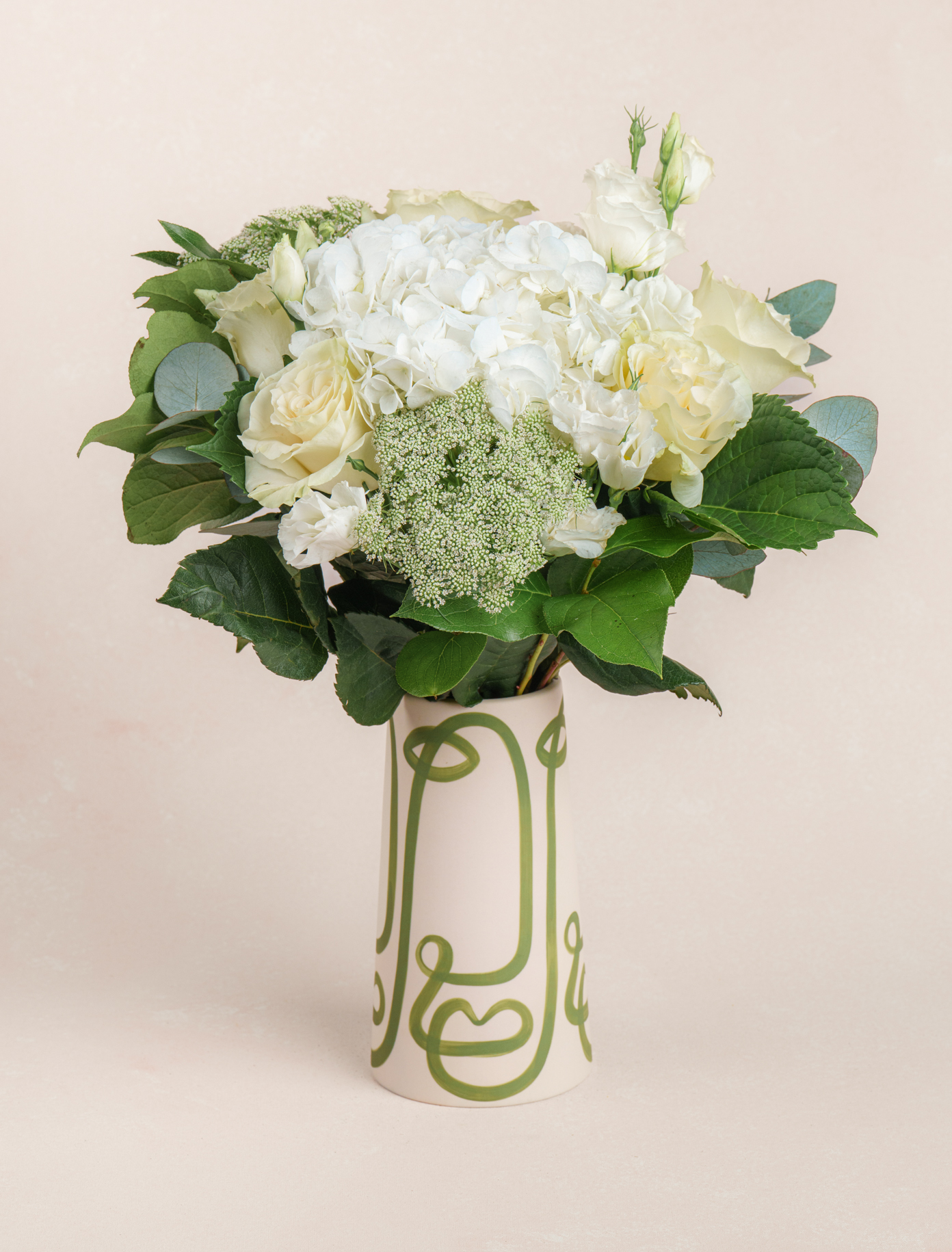 Anna by Ode a La ROSE- Chicago  — flowers available for delivery from Floom