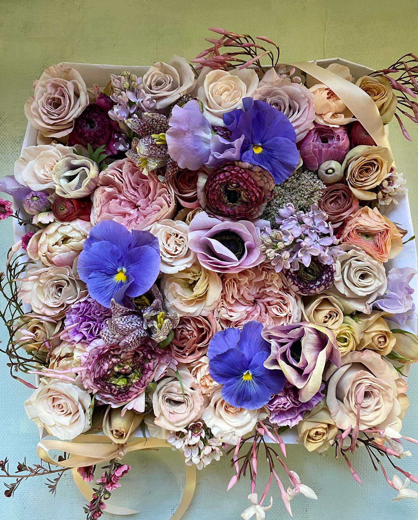 Bella Blue Flower Box