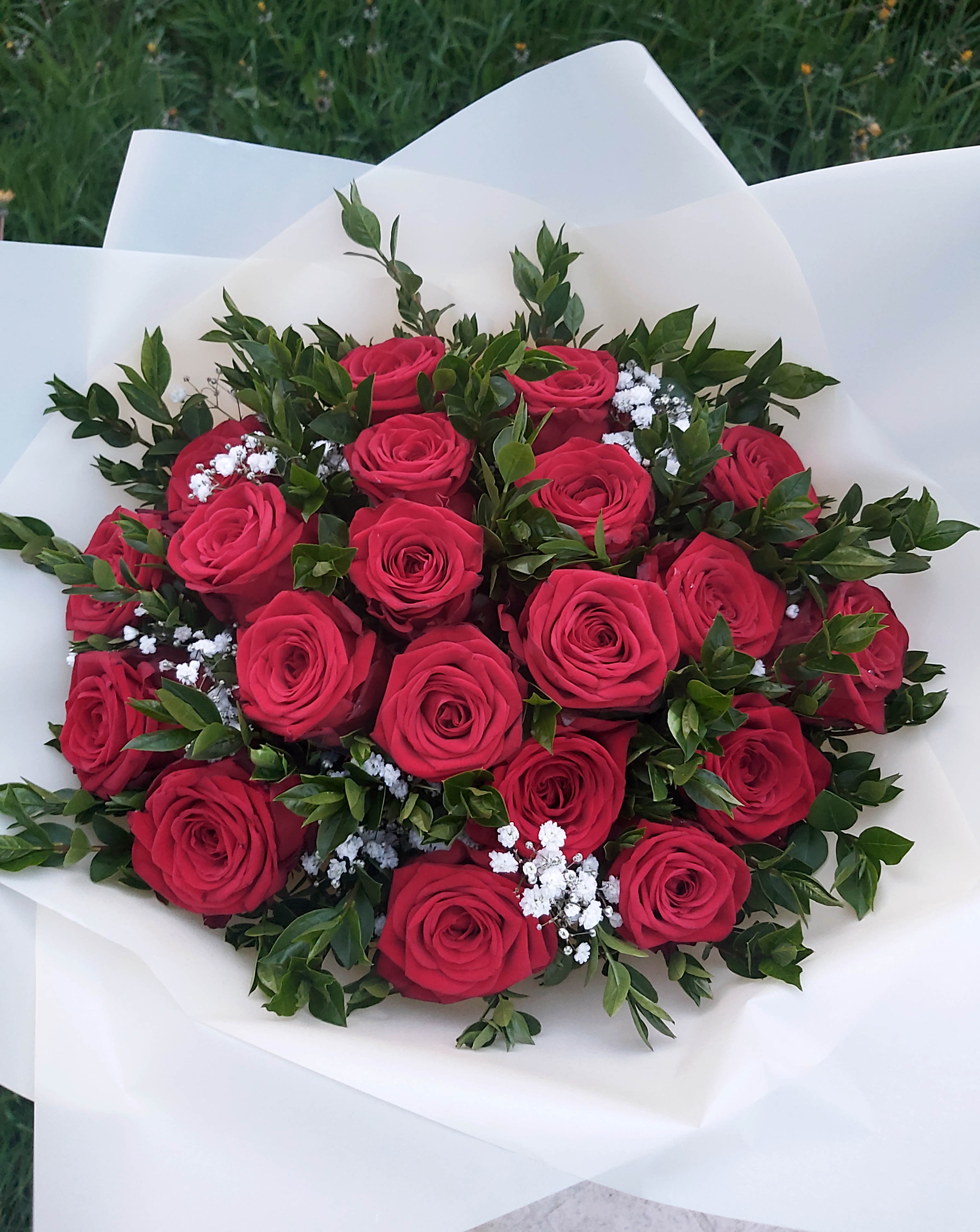 Red roses bouquet