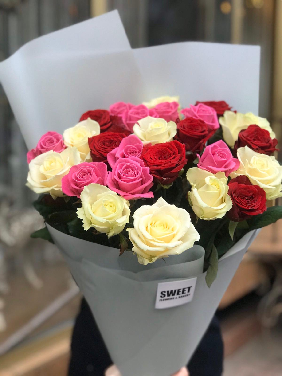 21 Mixed Roses