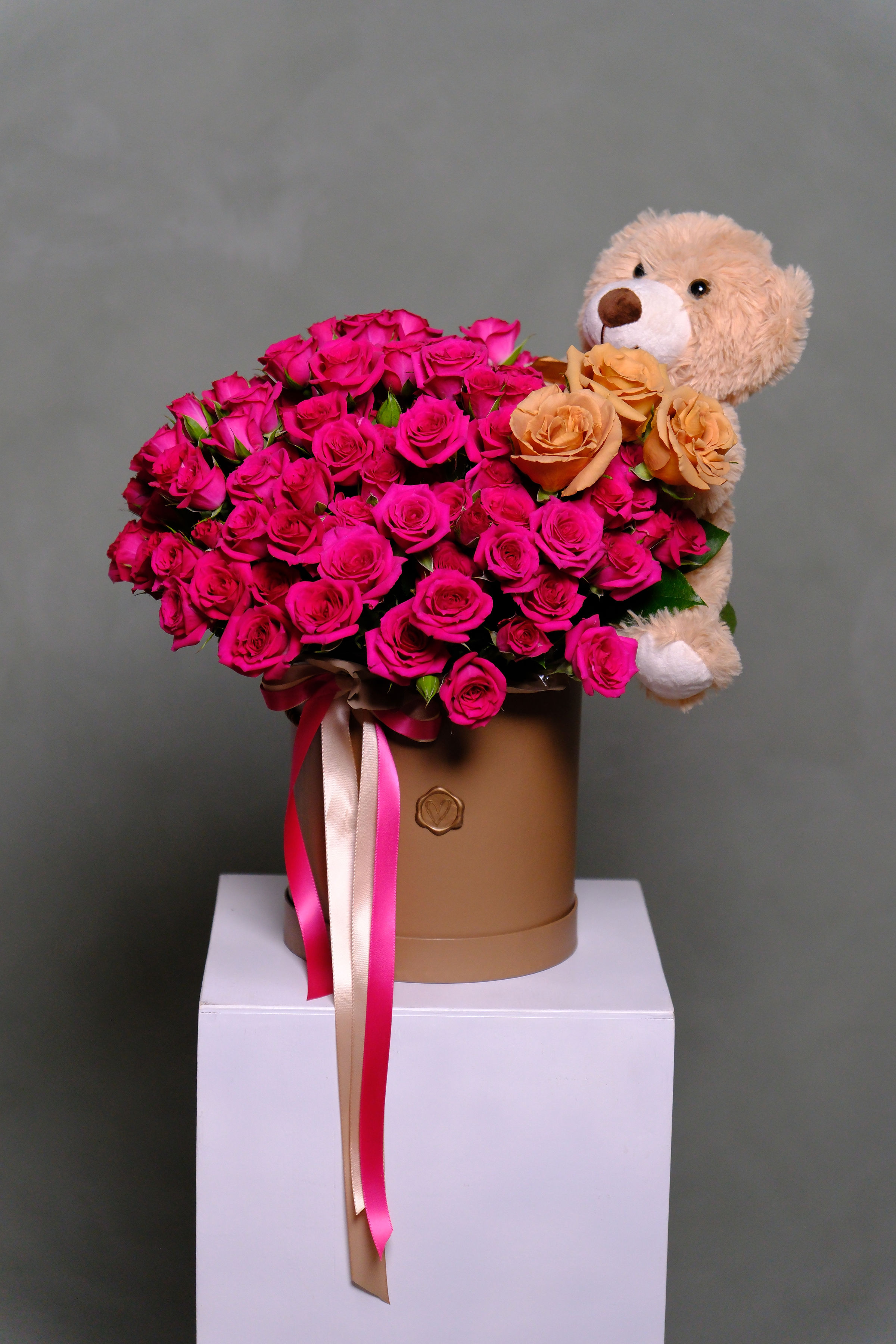 Pink Roses & Teddy
