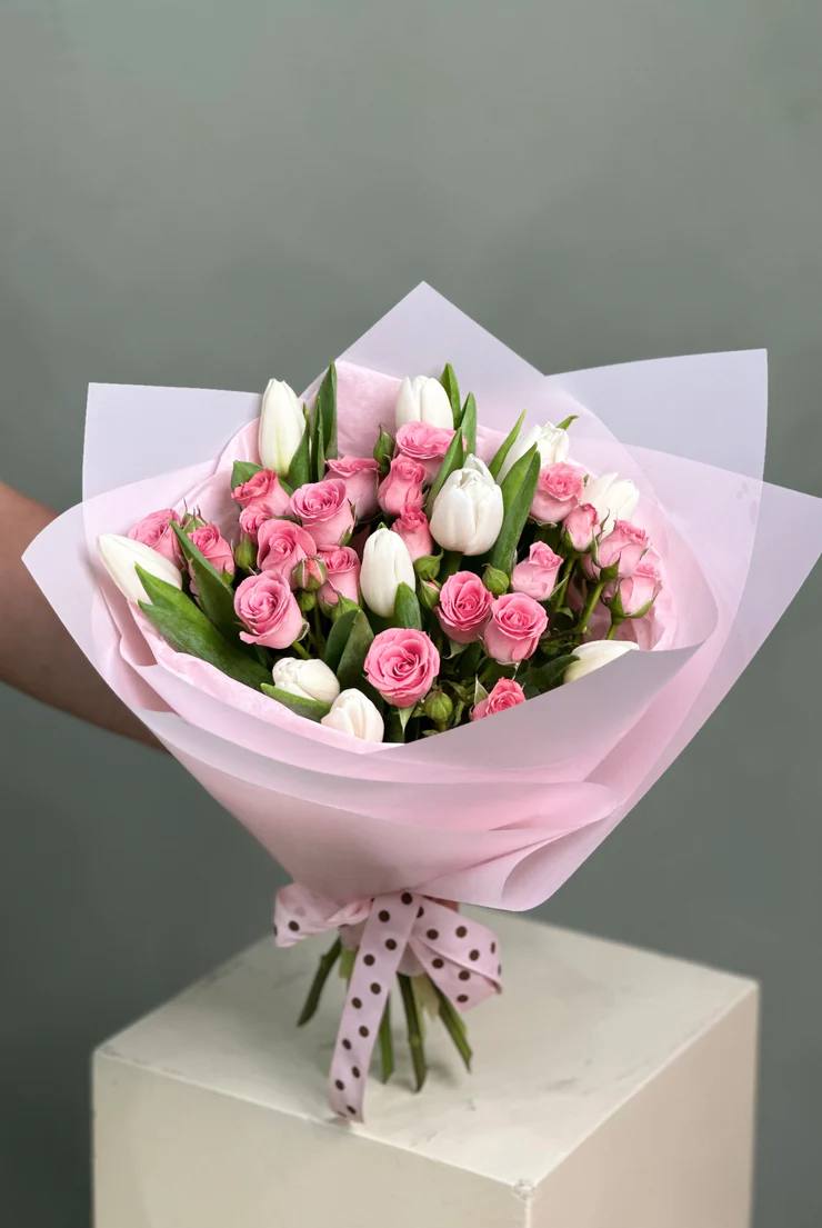 Duo tulips & baby ros