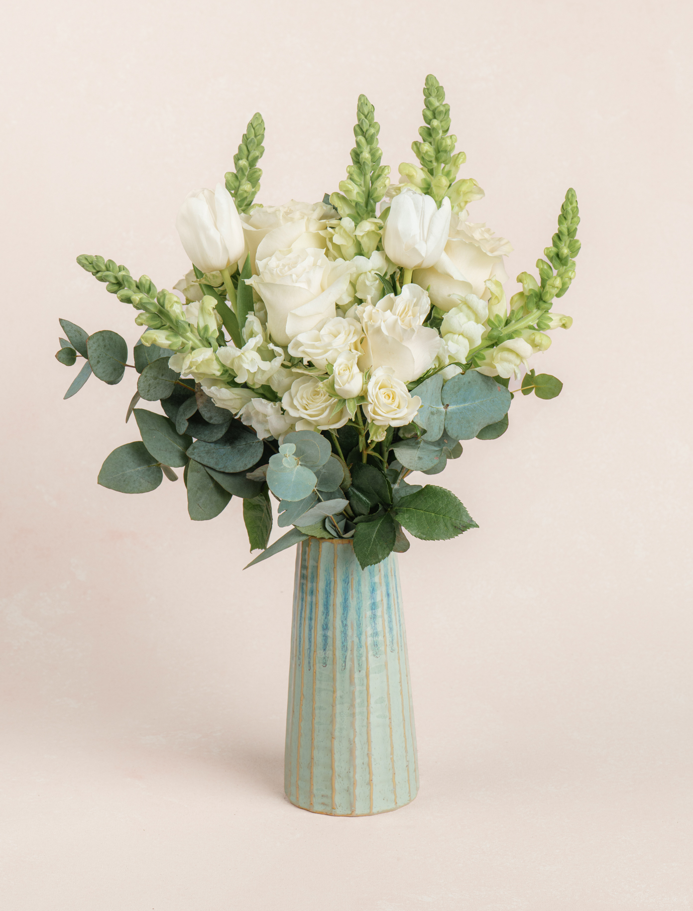 Paulette by Ode a La ROSE- Chicago  — flowers available for delivery from Floom