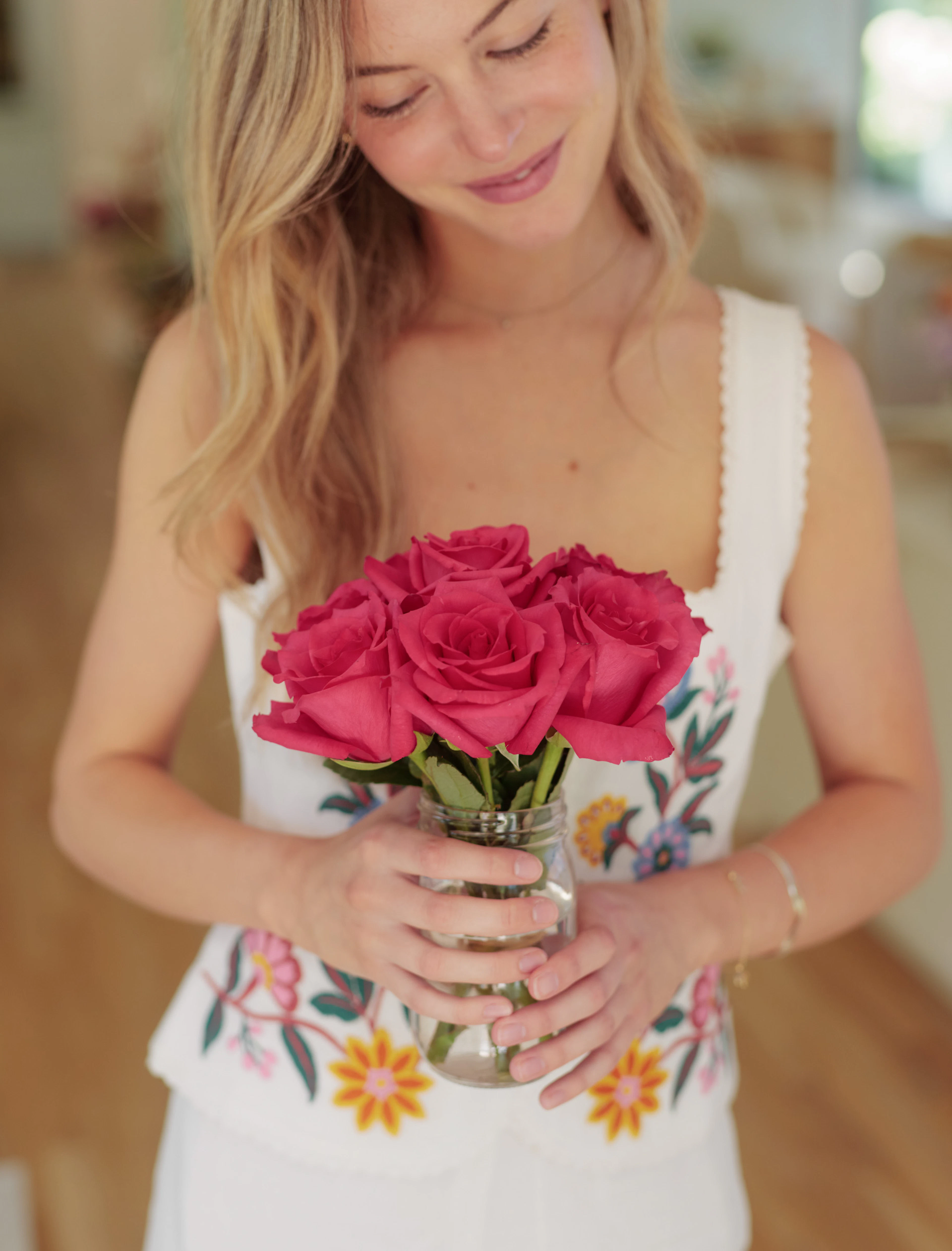 Petite Tilda by Ode a La ROSE- Chicago — flowers available for delivery from Floom