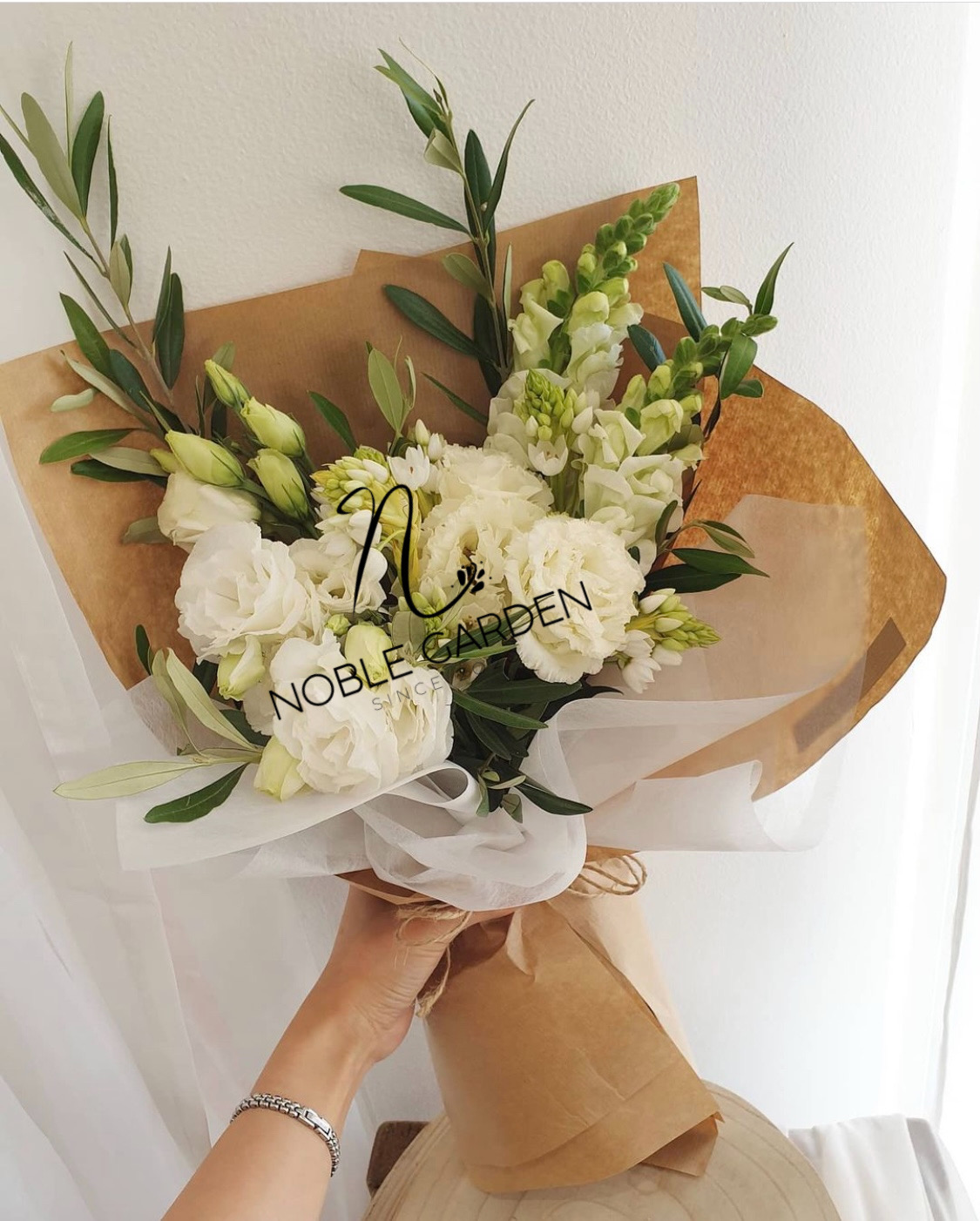 White color bouquet