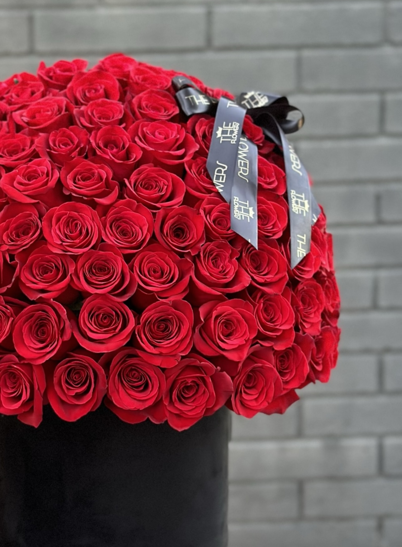 Red Roses Love