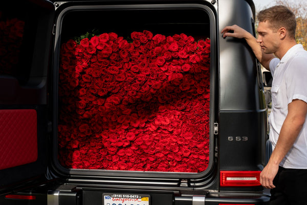No.555 - 1000 roses by FLORAL N5  — flowers available for delivery from Floom