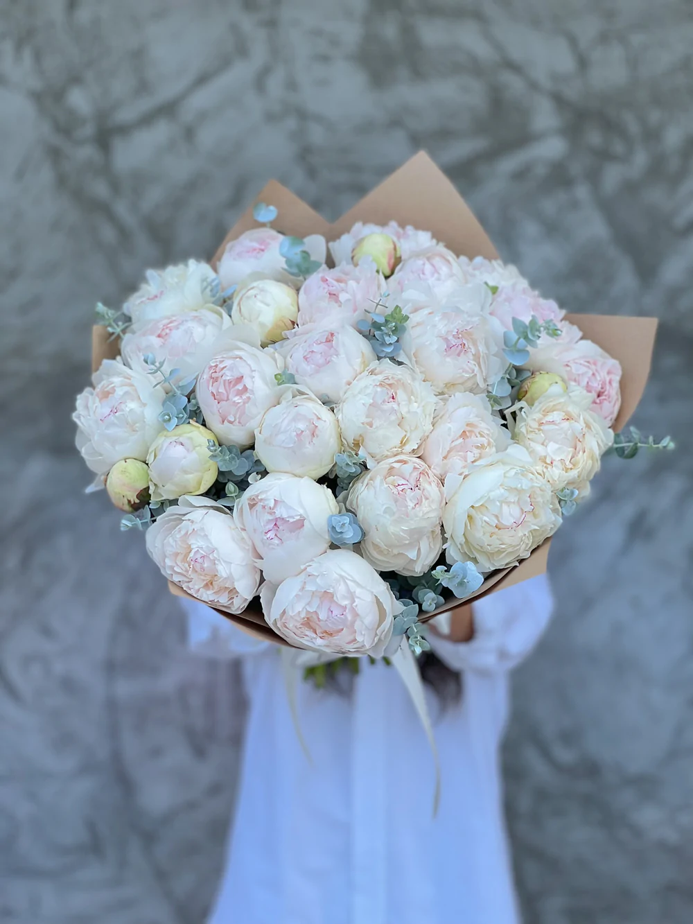 BOUQUET OF PEONIES