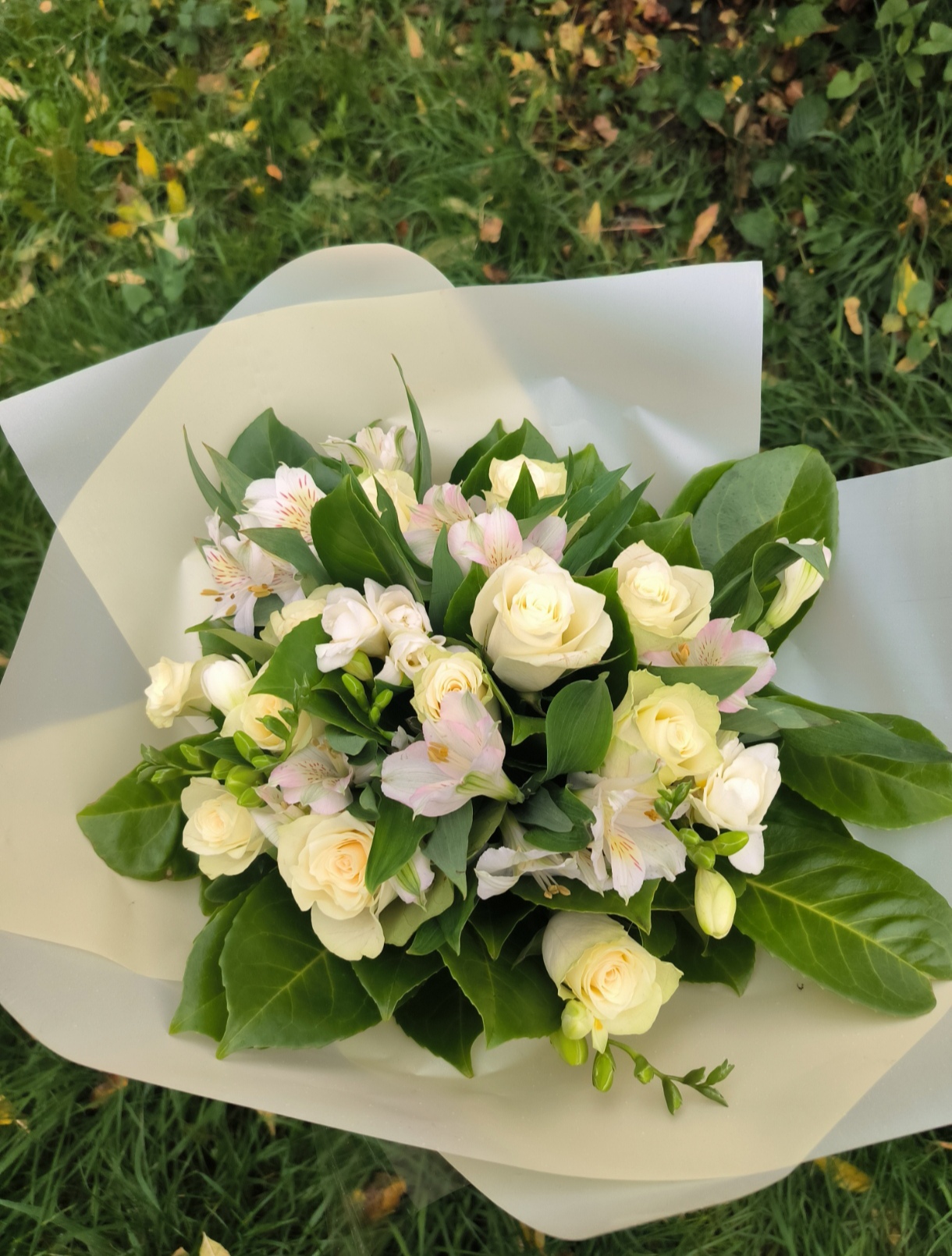 White roses & freesia