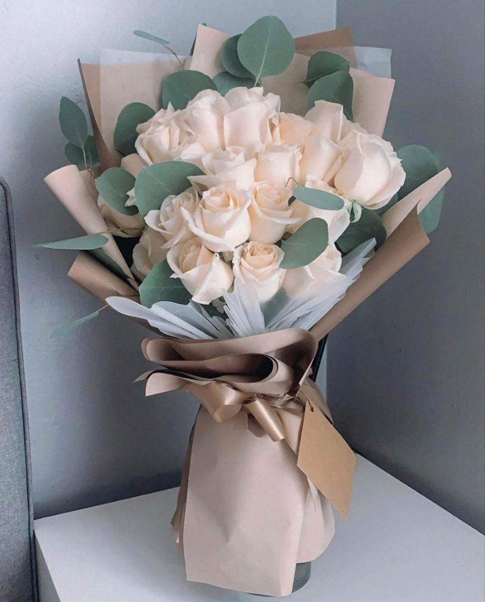 Elegant White Roses