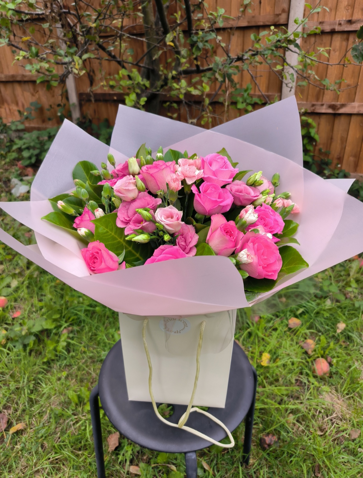 Pink roses & lisianth