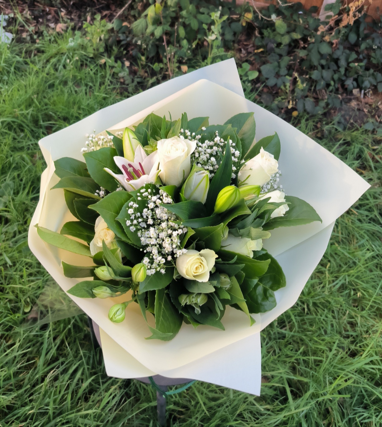 White lilies & roses