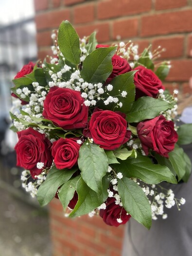 12 Red Rose Handtied