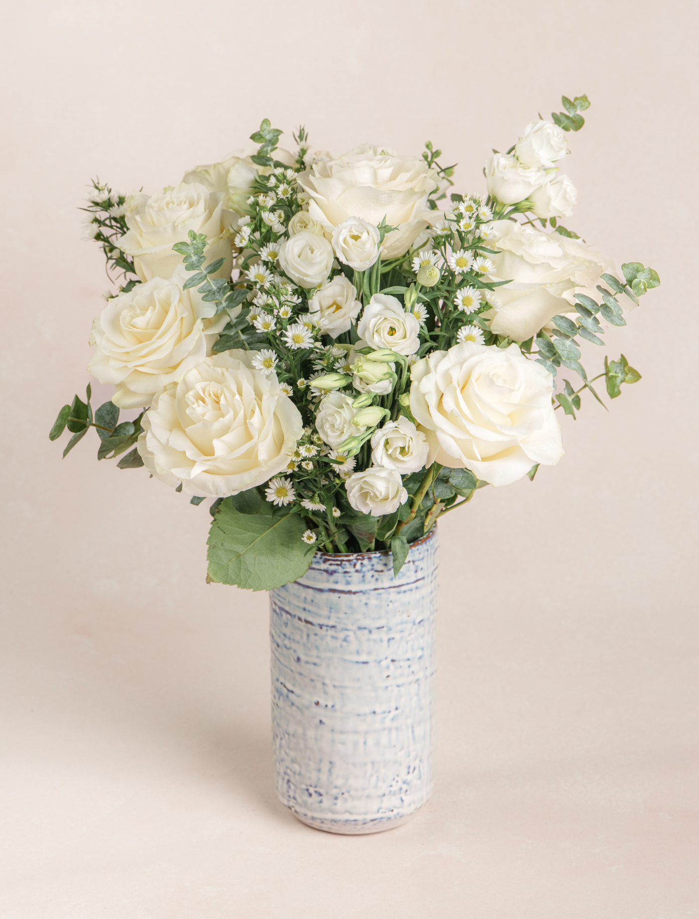 Amelia by Ode a La ROSE- Chicago  — flowers available for delivery from Floom