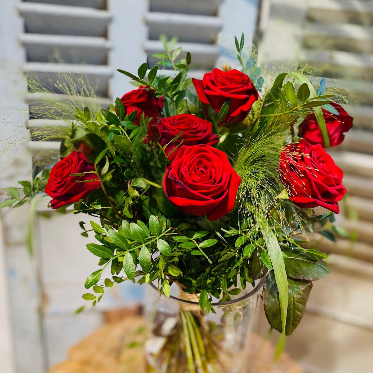 Cupid's Bow 12 Roses