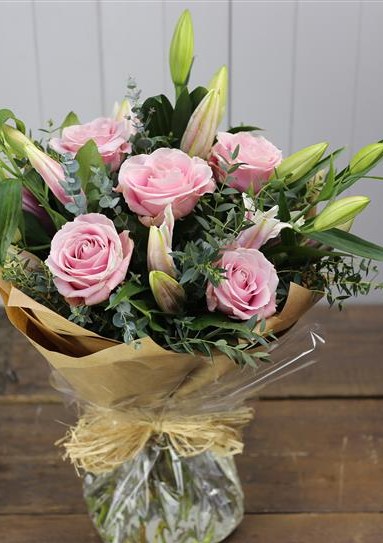 Oriental Lily and Pin