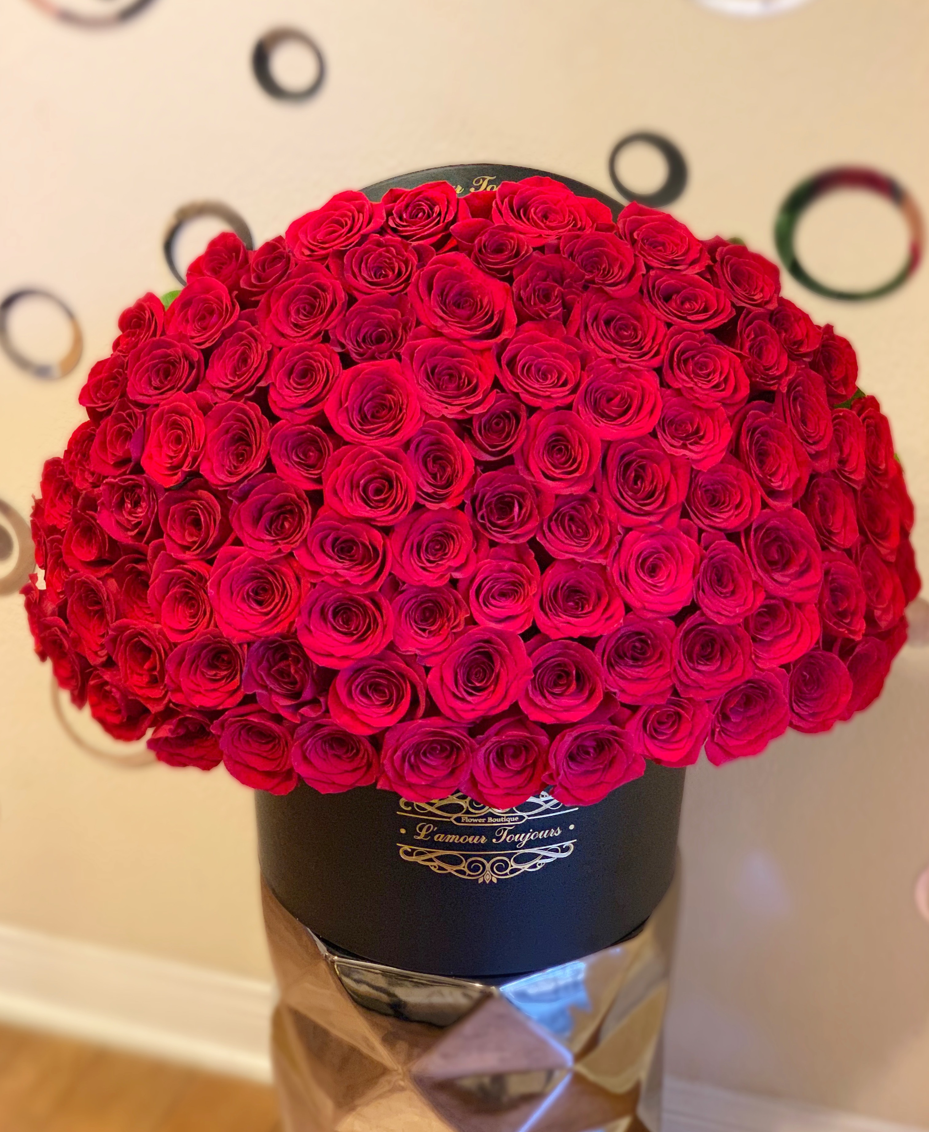 100 Red Roses Box
