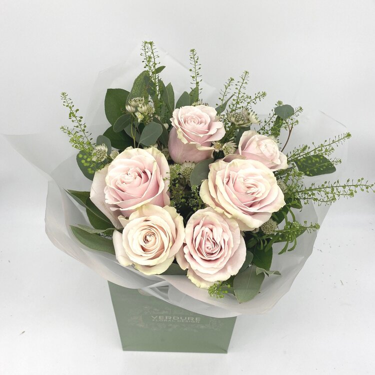 Six Luxe Pink Roses