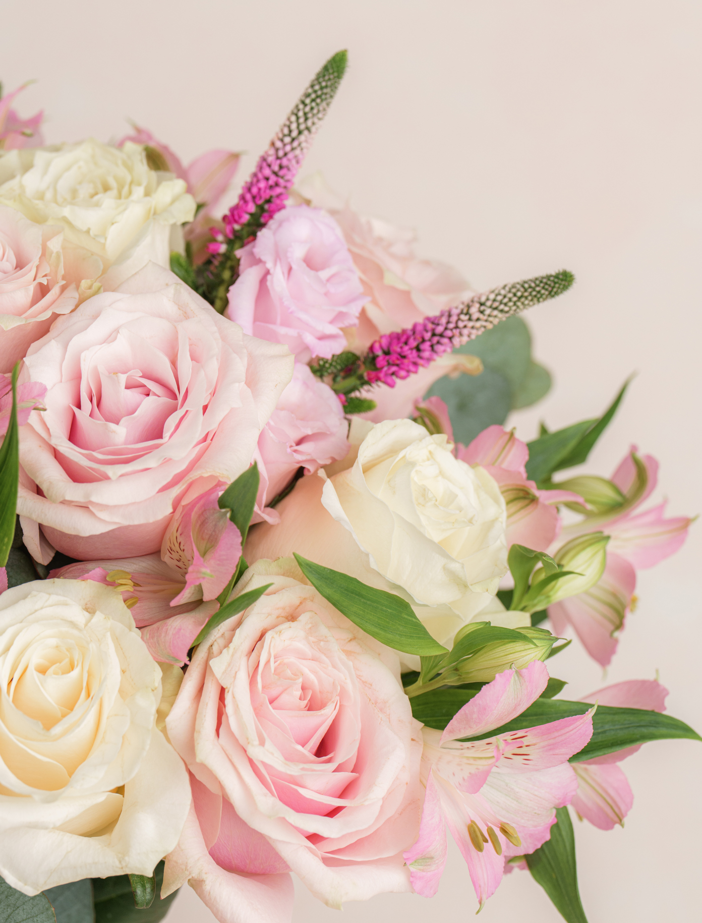 Felice by Ode a La ROSE- Chicago  — flowers available for delivery from Floom