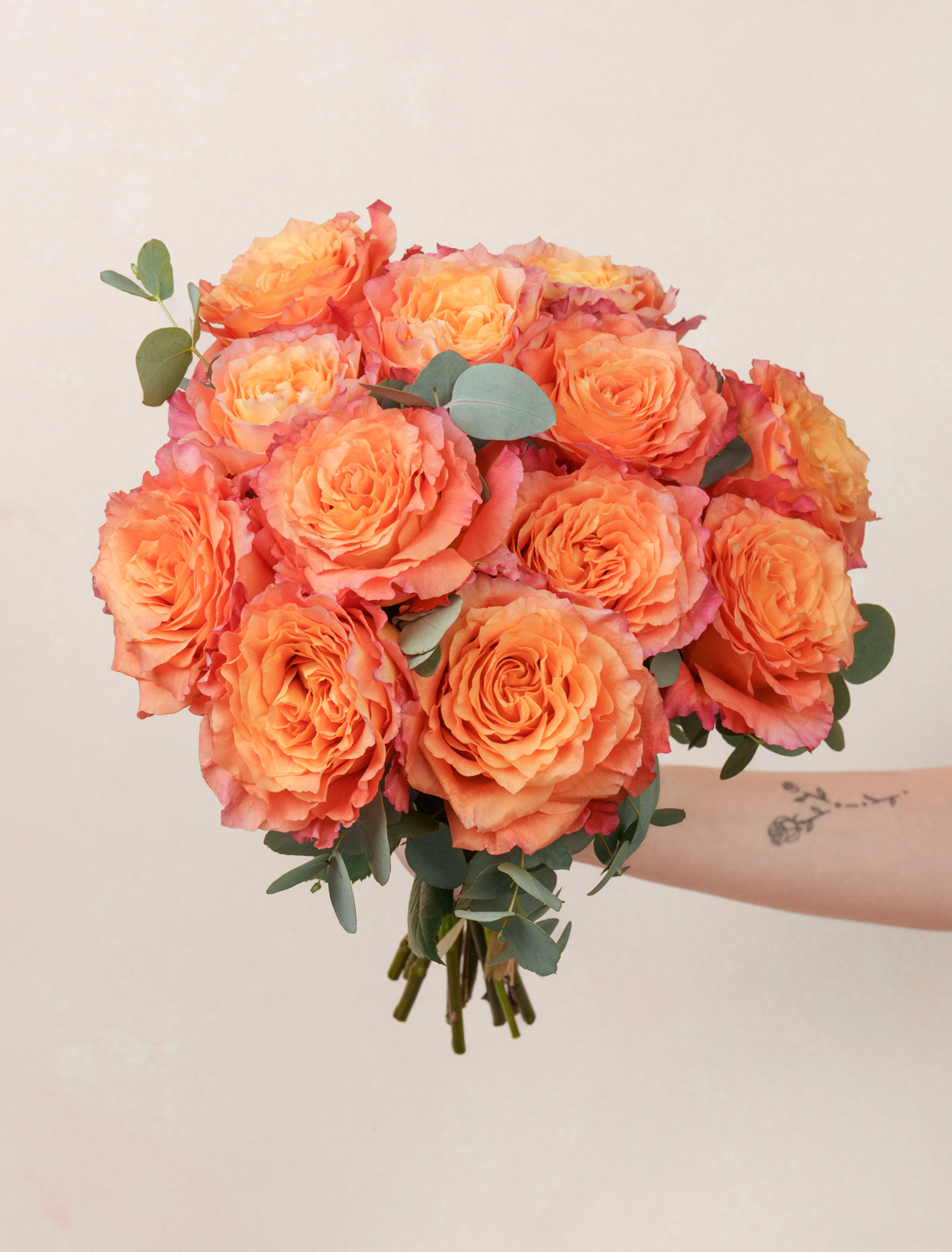 Soleil by Ode a La ROSE- Chicago — flowers available for delivery from Floom