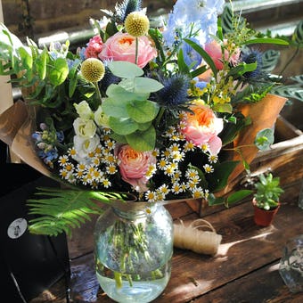 Bright and cheerful Bloom Bouquet original