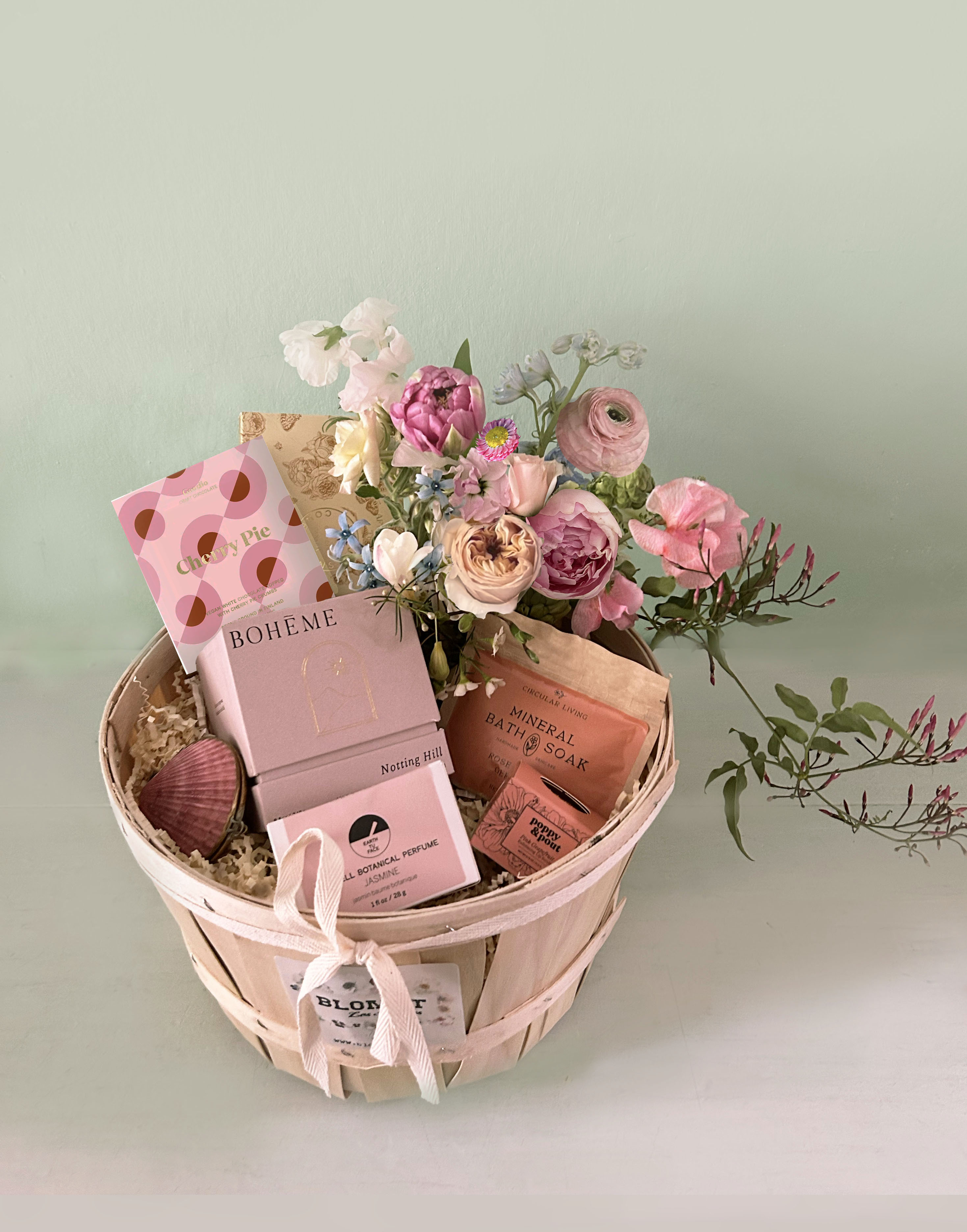 Lola Luxe Basket