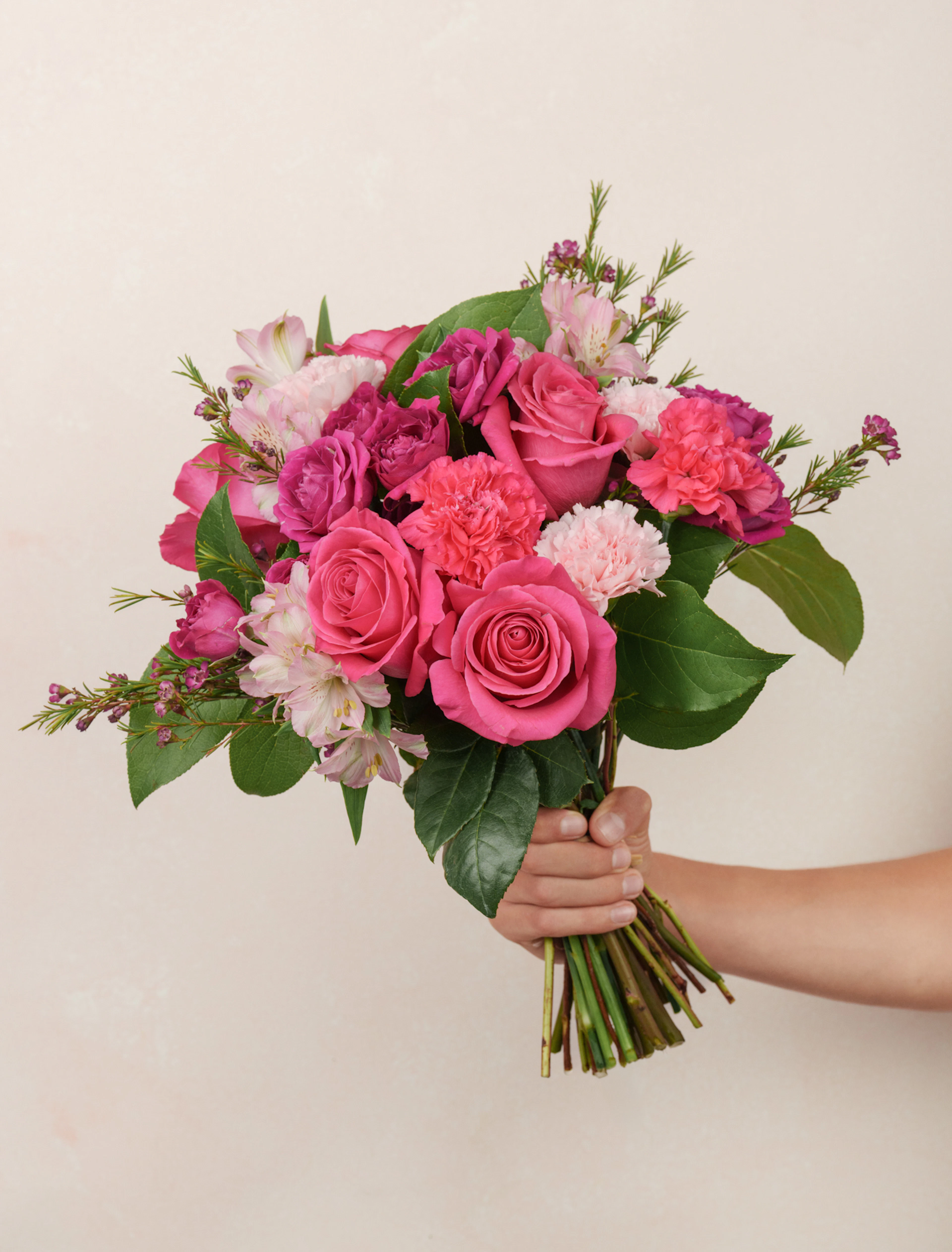 Roxanna by Ode a La ROSE- Chicago — flowers available for delivery from Floom