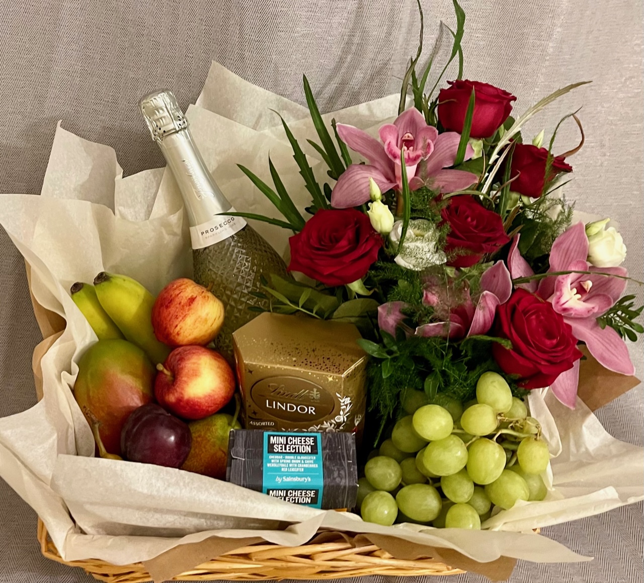 x Festive Hamper