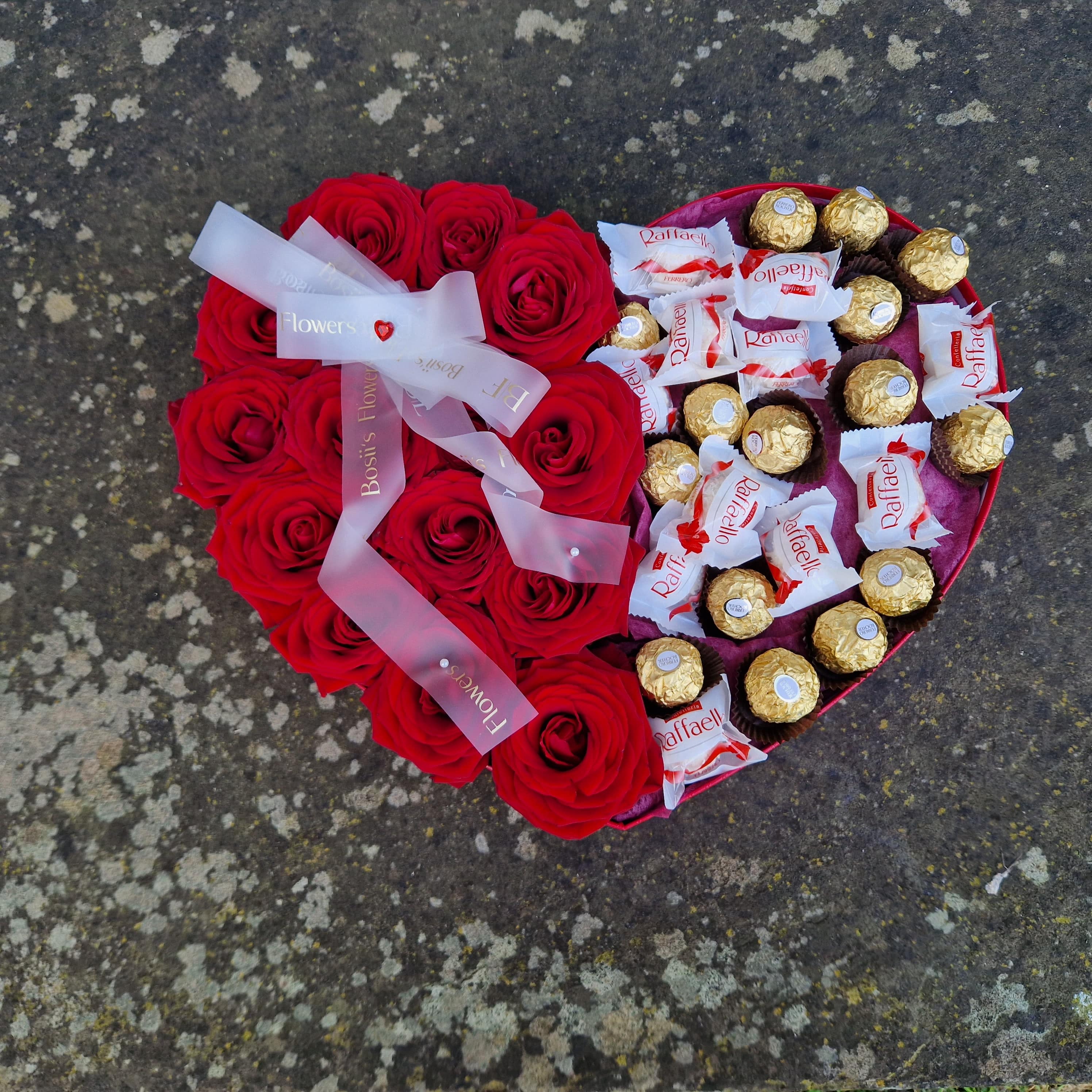 Roses Heart With Choc