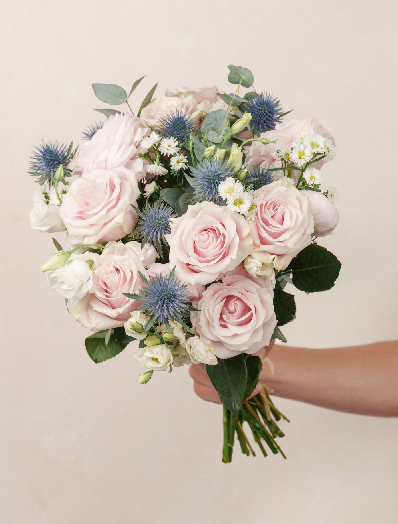Ella by Ode a La ROSE- Chicago  — flowers available for delivery from Floom