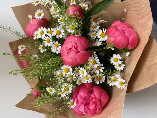 Peony & Daisy Posy