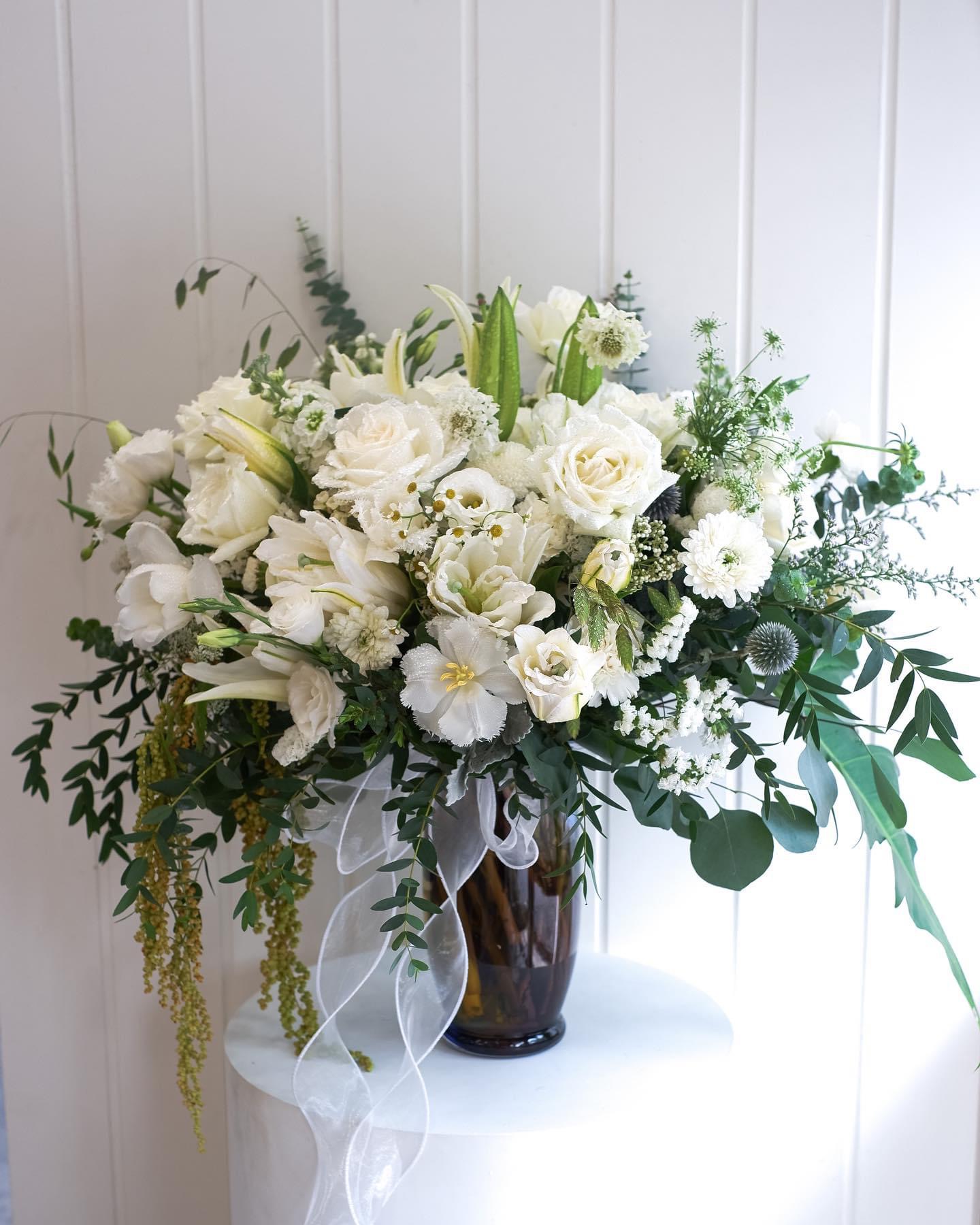 white-Premium flowers