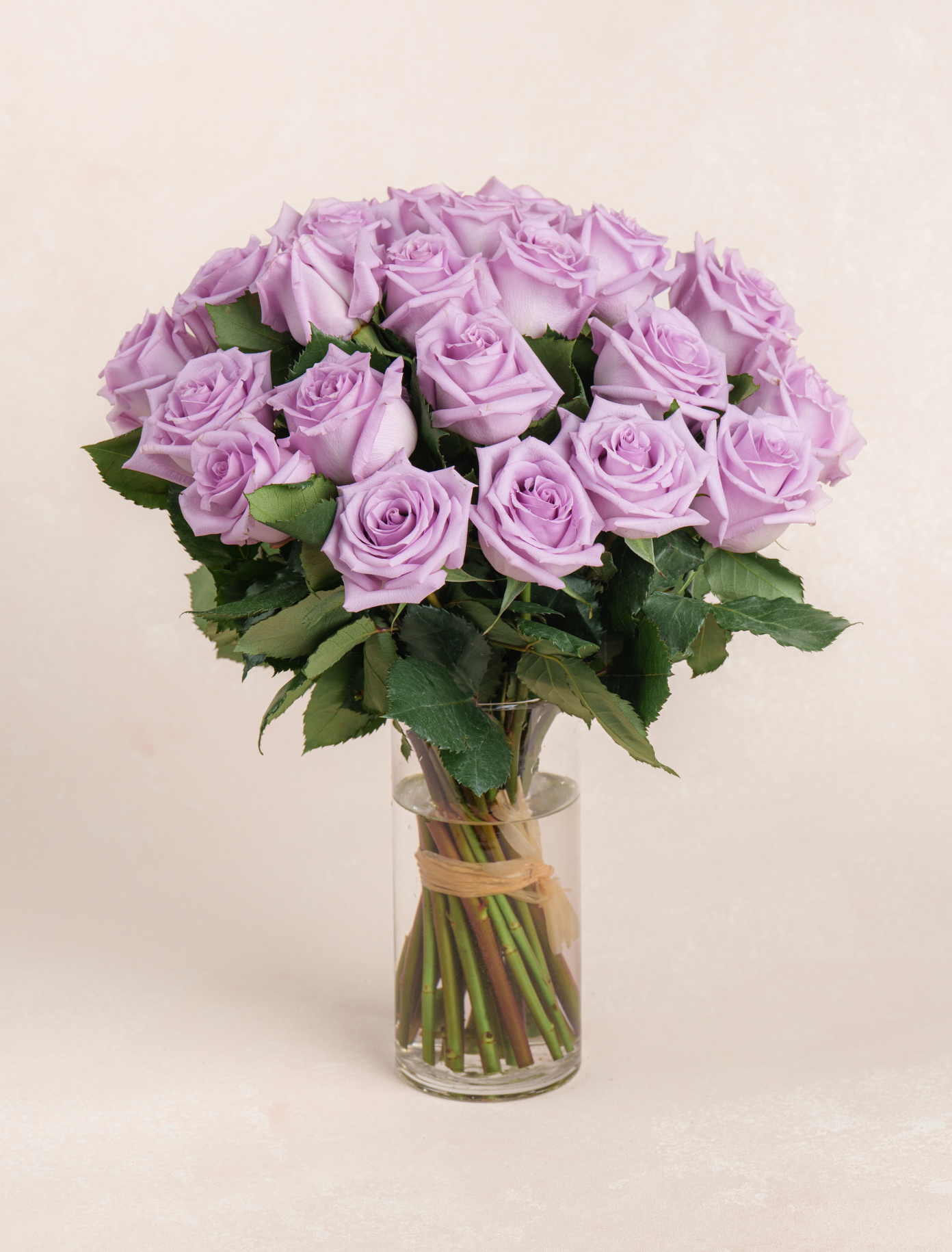 Adrienne by Ode a La ROSE- Chicago  — flowers available for delivery from Floom