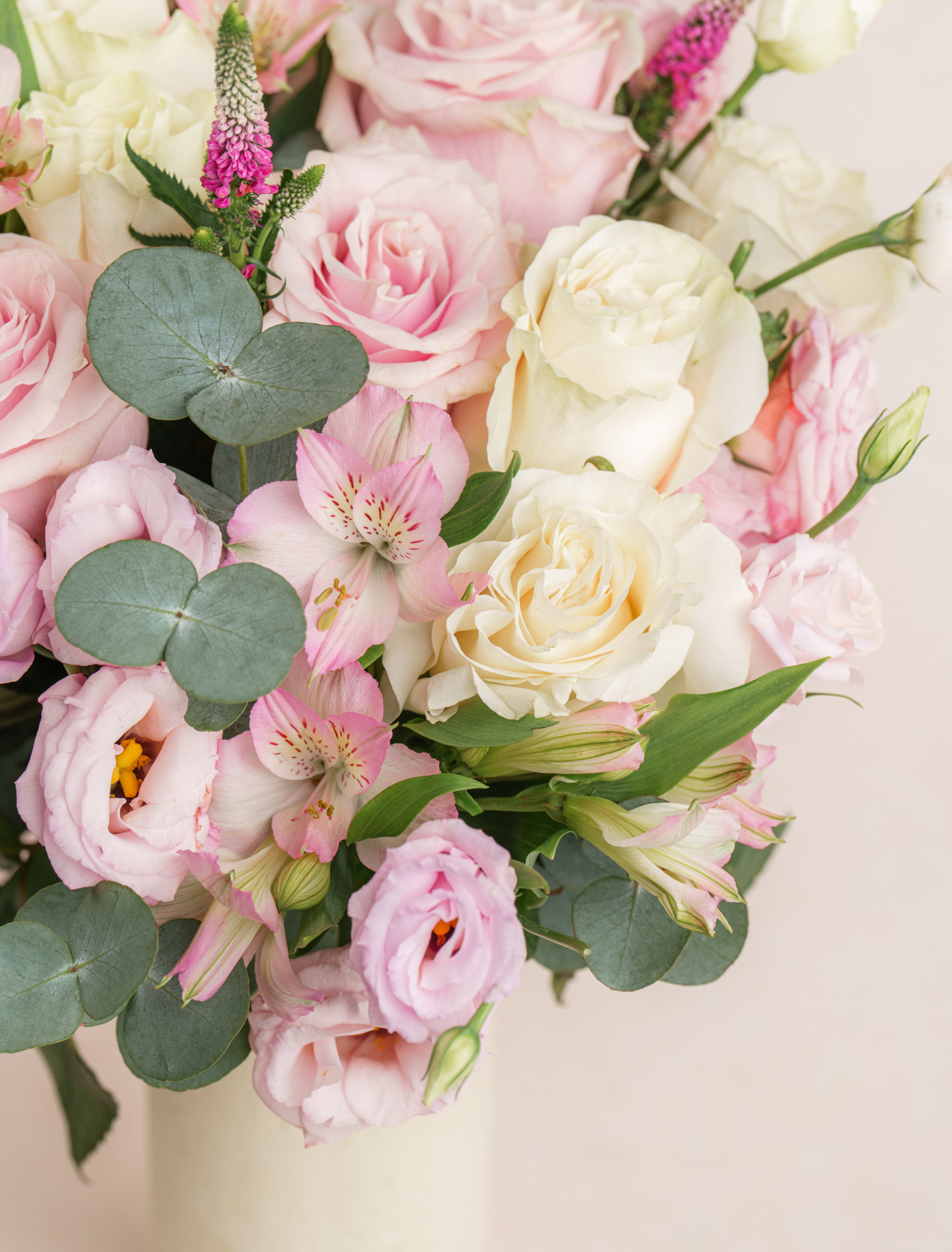 Felice by Ode a La ROSE- Chicago  — flowers available for delivery from Floom